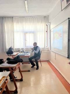 Evrensel Kolej